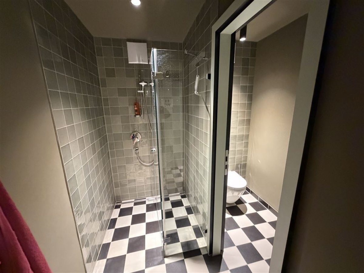 Damen Toiletten Mit Dusche